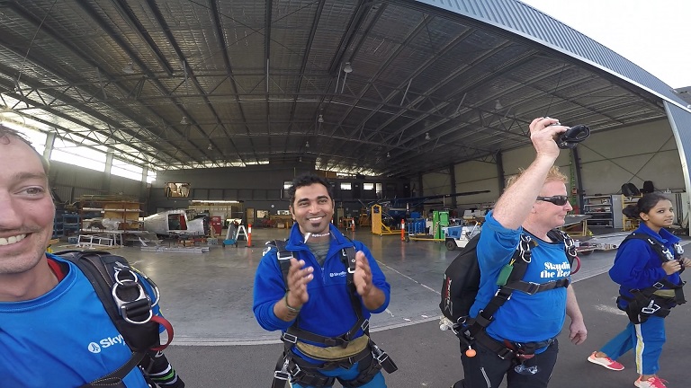 We Jumped off a plane!!