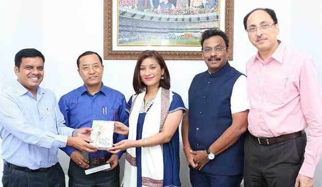 Maharashtra Sports Minister announces Rs.22 lakhs for Anshu’s next expedition