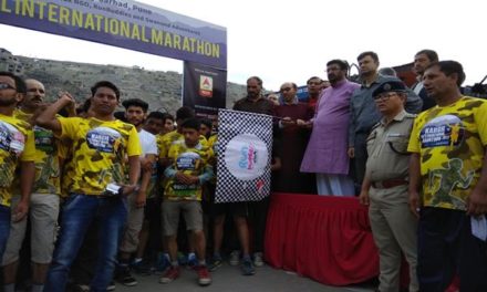 800 runners from across India participate in Kargil Marathon run